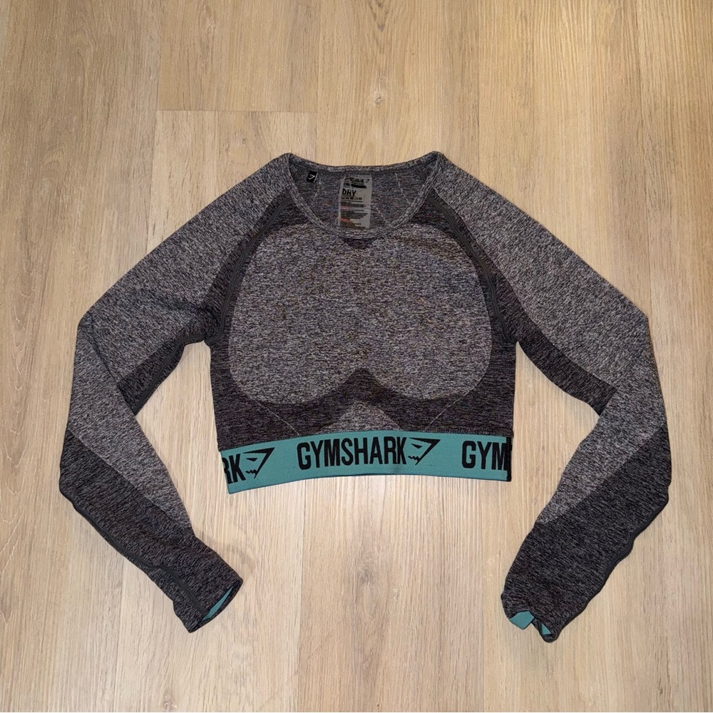 Gymshark Long Sleeve Top. Size S. Light blue accents with gray.